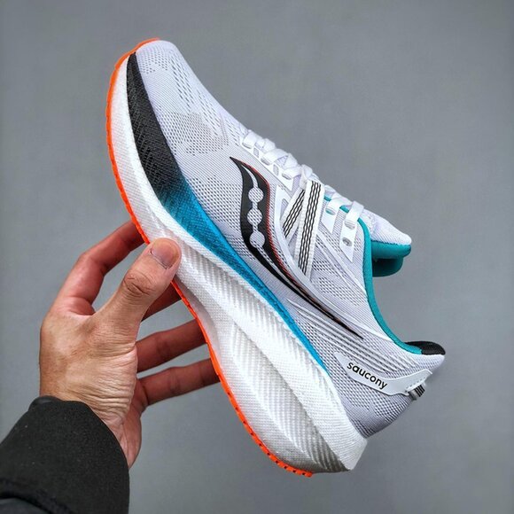 Saucony Triumph 20 Cushioning Running Shoes Off & White main image 5